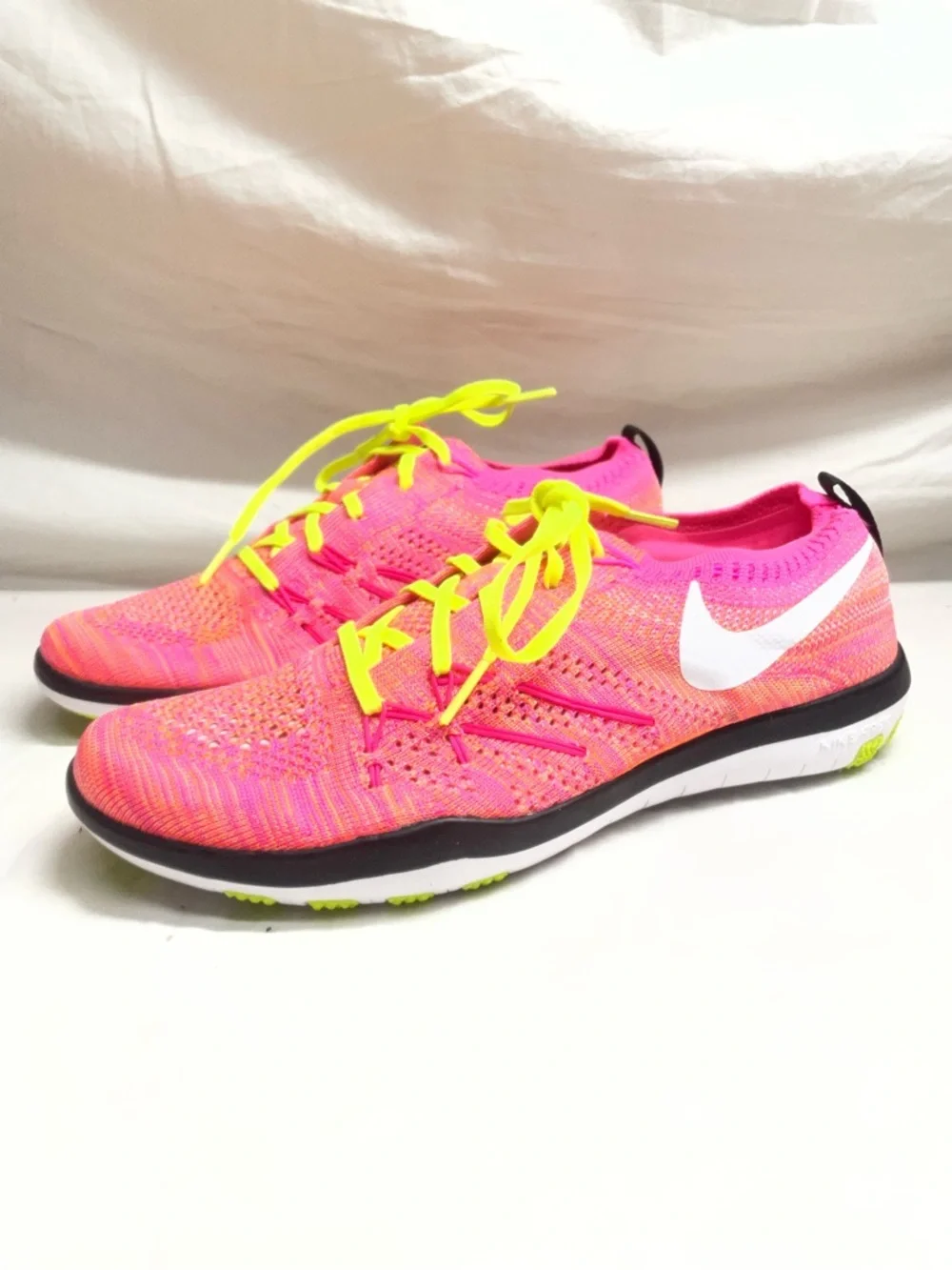Nike Free TR Focus Flyknit Sneakers Size 7 NEW w/out Box! - Picture 11 of 12